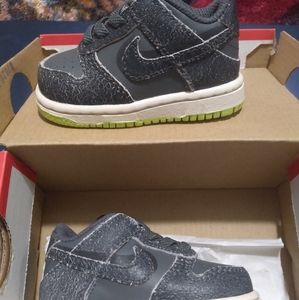 Grey Nike Dunks
